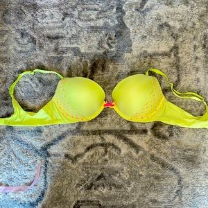 Victoria’s Secret Yellow Bra 34B